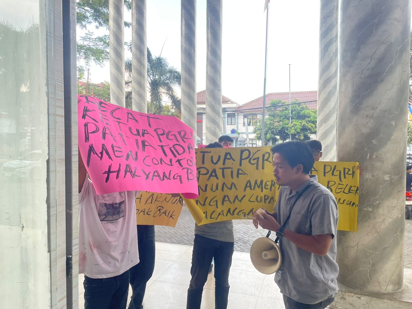 Mahasiswa Pandeglang Desak Pemecatan Ketua PGRI Patia atas Dugaan Pelanggaran Etik