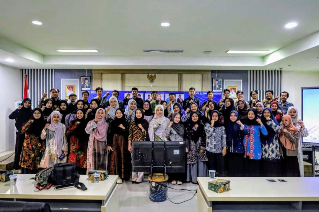 Dari Medsos ke Media, Mahasiswa Banten Dilatih Menulis Lebih Objektif