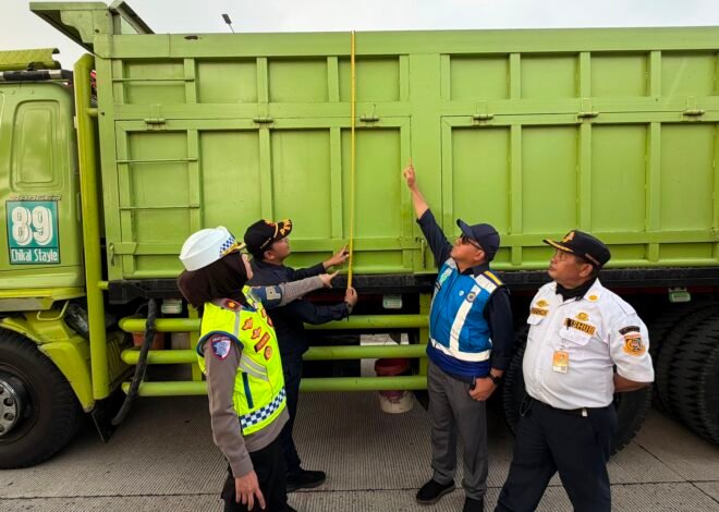 Induk Tol PJR BSD Korlantas Polri Bersinergi dengan Stake Holder Penertiban Kendaraan yang Over Load dan Over Dimensi serta Kendaraan yang Parkir di Bahu Jalan KM 31 Tol Cinere-Serpong
