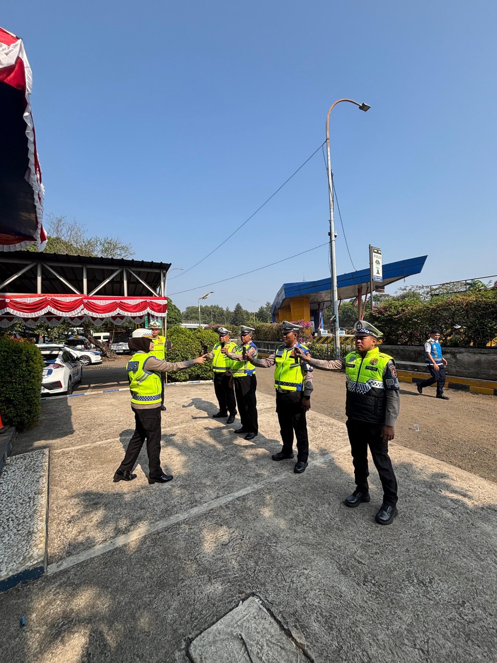 Induk PJR BSD Korlantas Polri terus meningkatkan Pelayanan Kepada Masyarakat Melalui Kesiapsiagaan Menerima Pengaduan Call Center 110 Khususnya Terkait Situasi Lalu Lintas di Wilayah Tugasnya