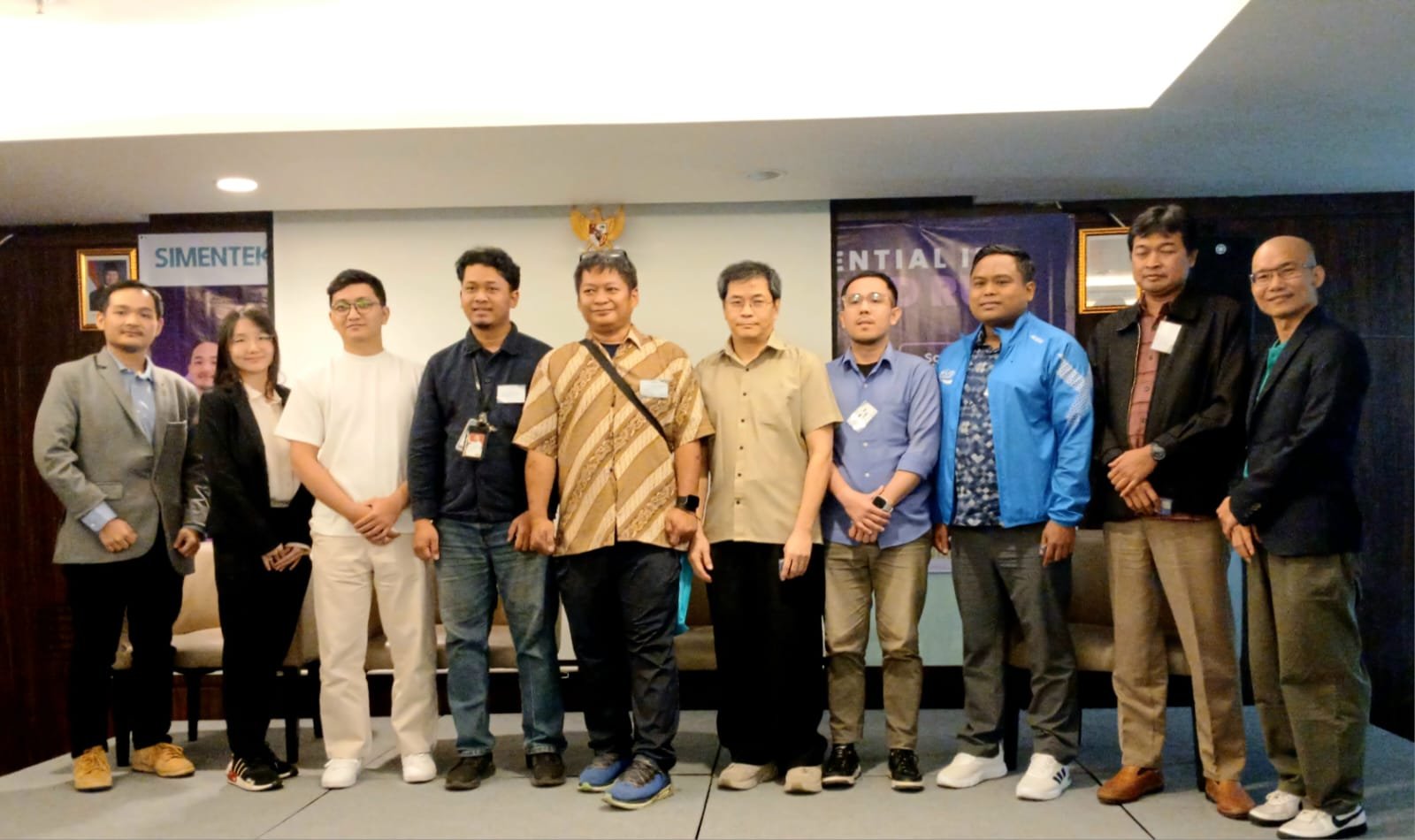 Simenteknindo Buktikan: AI Bukan Milik Raksasa Saja! Solusi Cerdas Terjangkau Hadir untuk Semua Pelaku Industri