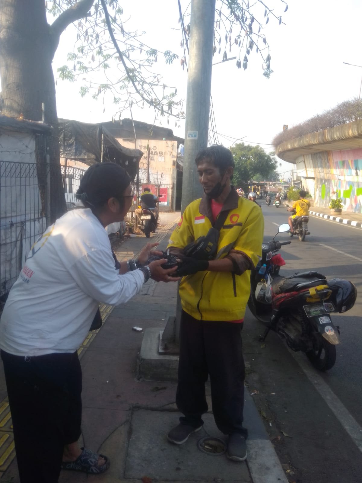 Jumat Berkah, Pimpinan Redaksi Digitalnewsindo.com Berbagi Kepedulian di Penghujung September
